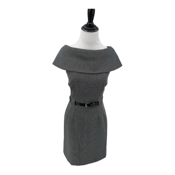 Tahari Dresses & Skirts - Tahari black sheath dress Womens size 4